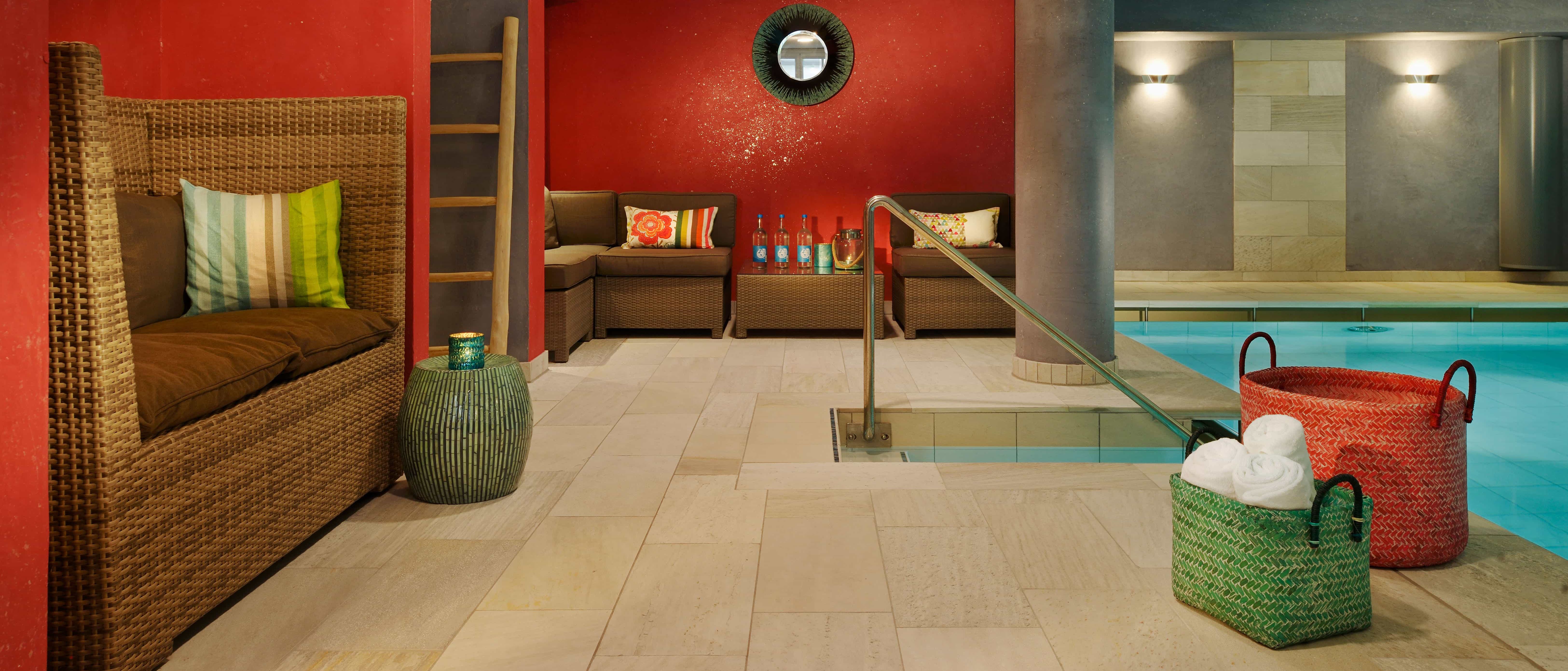 Pool im Wellnessbereich des Hotel Duene in Rantum auf Sylt