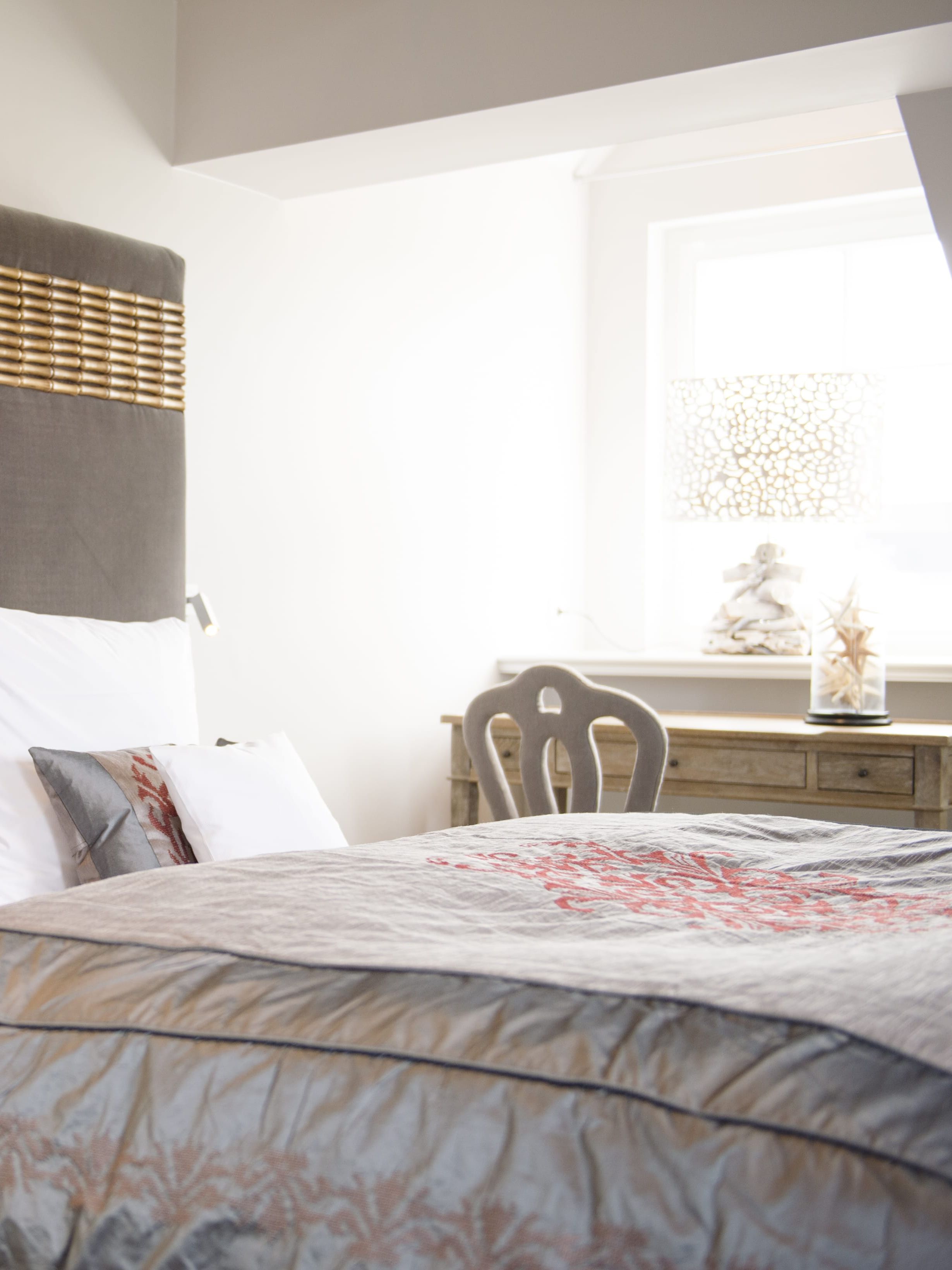 Angebot Kuschelwoche gemütliches Bett im Hotel Hof Galerie Sylt