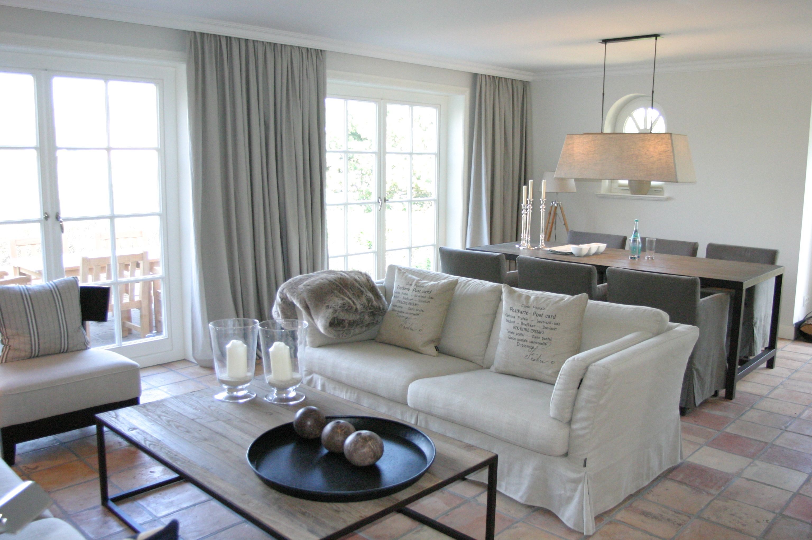 WOhnraum Luxus Ferienhaus Rantum Sylt Reetdach